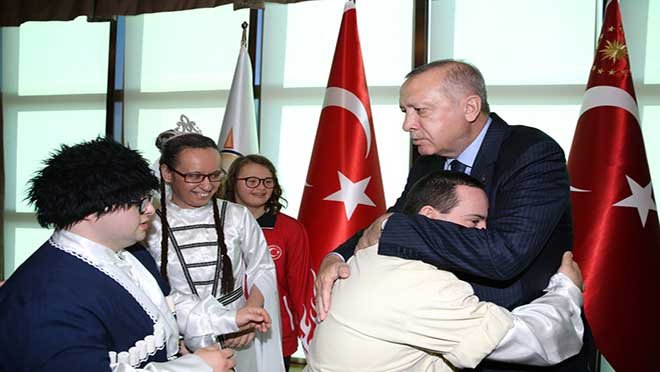 Cumhurbaşkanı Erdoğan, engellilerle bir araya geldi!