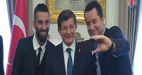 Davutoğlu, Arda Turan,Ilıcalı’yı kabul etti