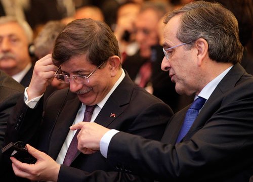 Davutoğlu, Enerji koridorlarımız birleşiyor.