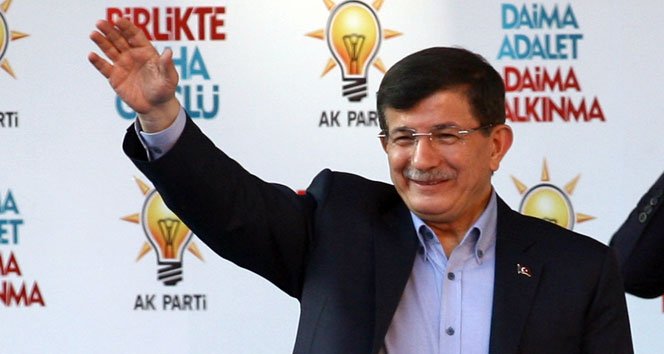 Davutoğlu: 'Ölümle tehdit ediyorlar'
