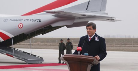 Davutoğlu, Sekuliç'in ailesine taziyeleri sundu. 