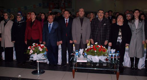 Diyarbakır Kadın Kolları Kongre yaptı