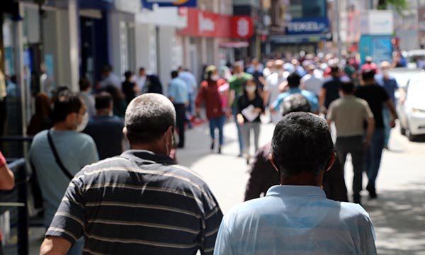Dr. Açıkgöz: Yeni normalleşmeyi halkımız yanlış anladı
