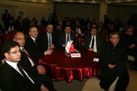 DÜSİAD bilgilendirme toplantıları sürüyor. 