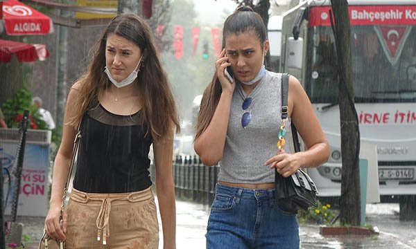 Edirne'de 1 ayın ardından yağmur yağdı