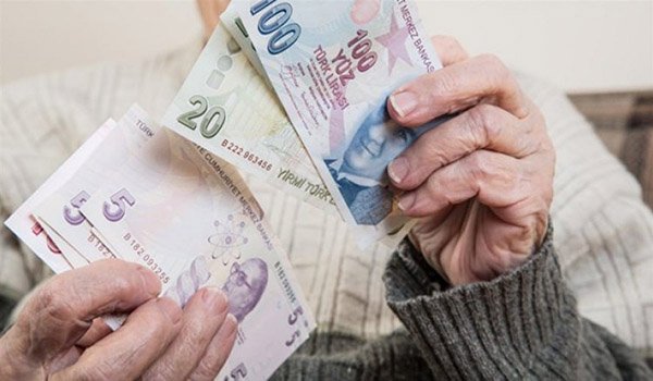 Emekliye bayram ikramiyesi tarihleri belli oldu!