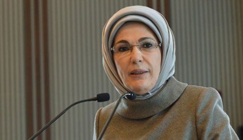 Emine Erdoğan, Sağlıklı Yaşam Paneli'ne katıldı. 