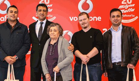 En yaşlı Vodafone’lu: Kurtoğlu (90 yaşında)