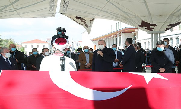  Erdoğan, Burhan Kuzu'nun cenaze törenine katıldı