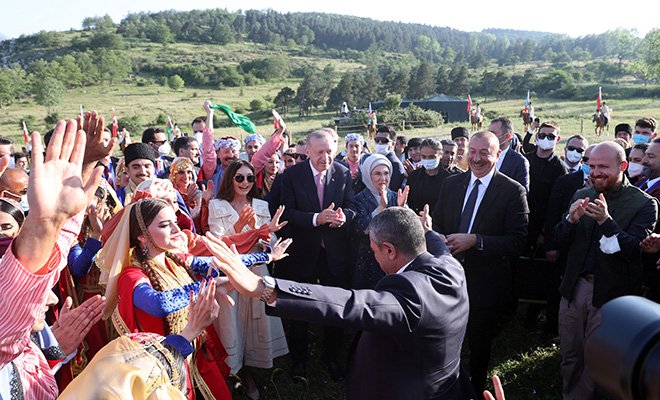  Erdoğan, Şuşa’da Cıdır Ovası şenliklerine katıldı
