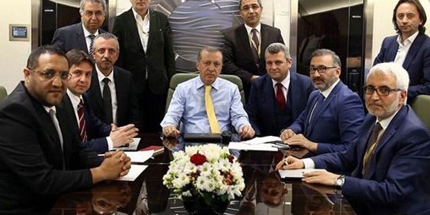 Erdoğan, Gazetecilerin sorularını yanıtladı. 