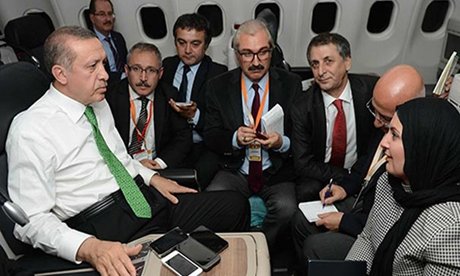 Erdoğan uçakta öyle bir şey ağzından kaçırdı ki...