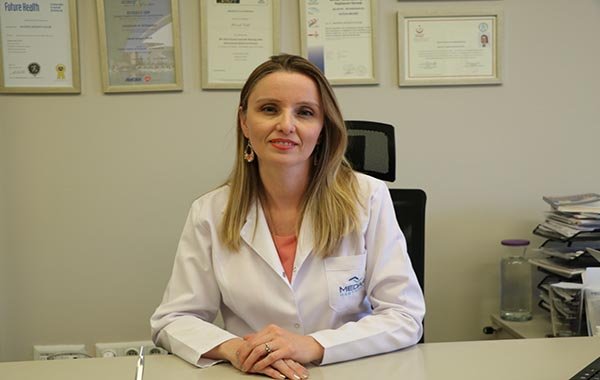 Evde bilgisayar başında çalışanlara 'postür' uyarısı   