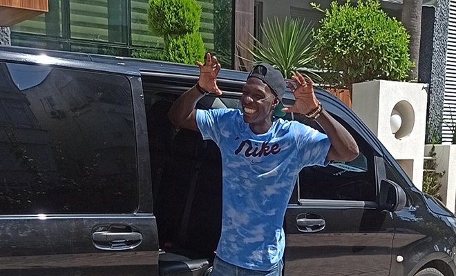 Fabrice N'Sakala: Beşiktaş'ın taraftarı muhteşem!