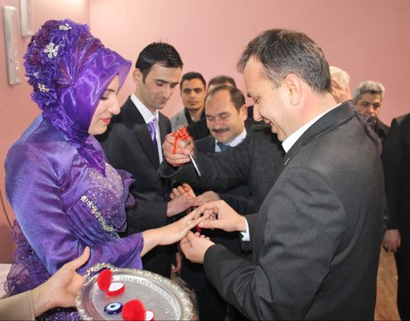 Fatih Özdemir, Gül Arslan ile nişanlandı