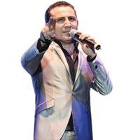 Göçer'in okuduğu parçaya binlerce kişi eşlik etti