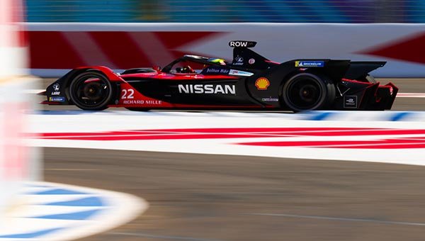 Formula E Pilotları Sanal Ortamda Yarışıyor