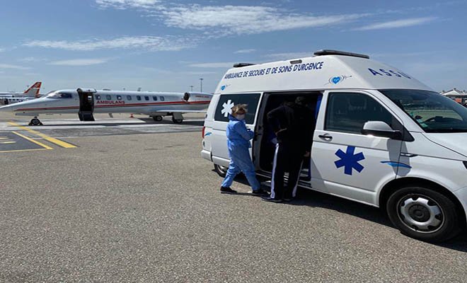 Fransa'dan ambulans uçakla Konya'ya getirildi