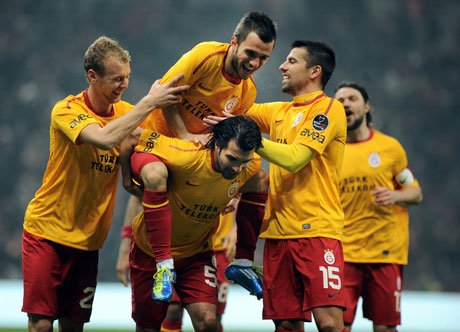 Galatasaray İBB'yi 2-1'le Geçti!