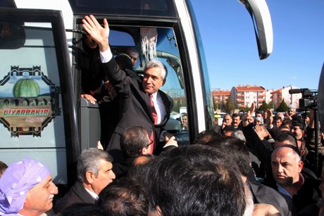 Galip Ensarioğlu Diyarbakır Büyükşehir Belediye Başkan adayı 