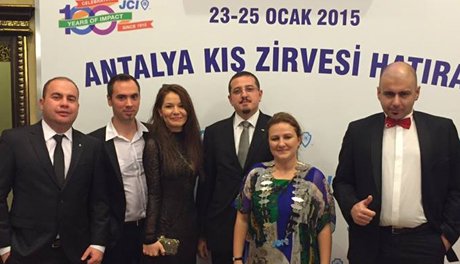 Genç Liderler Zirvede Buluştular !