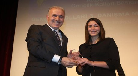 Gençlerimizin değerini biliyoruz.