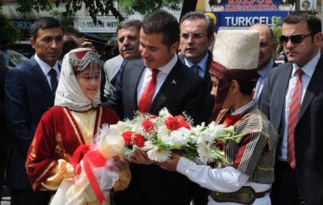 Gençlik ve Spor Bakanı Suat Kılıç