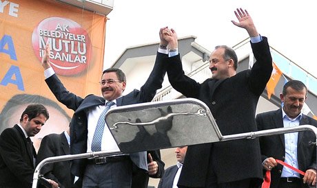Gökçek ve Akgül iki seçim bürosu açtı