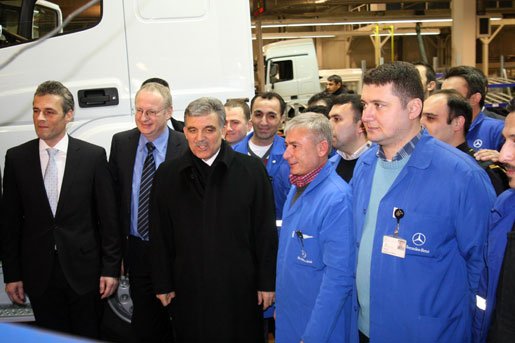 Gül,Mercedes-Benz Fabrikası'nı gezdi