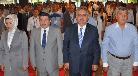 Gümrük ve Ticaret Bakanı Hayati Yazıcı