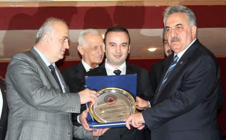 Gümrük ve Ticaret Bakanı Hayati Yazıcı