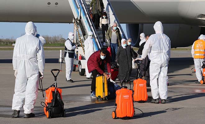 Hollanda’dan 346 Türk vatandaşı Samsun'a getirildi