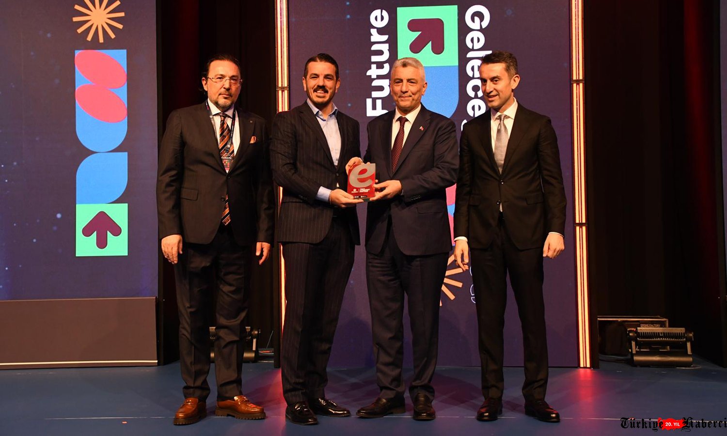 Horoz Lojistik, 2025’i Üç Prestijli Ödülle Kapattı