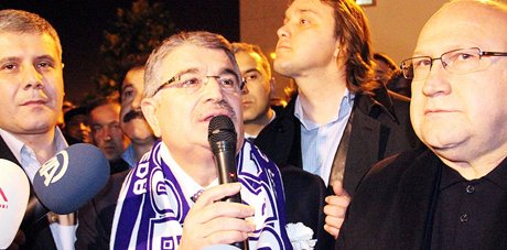İdris Naim Şahin'e coşkulu karşılama 