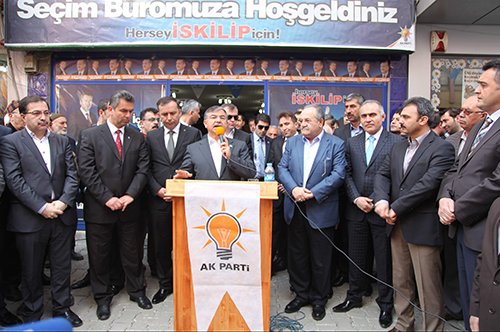 İktidarlar milletin iradesiyle gelir, milletin iradesiyle gider