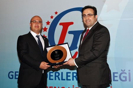 İlker Aycı, 'Yılın Bürokratı' seçildi. 