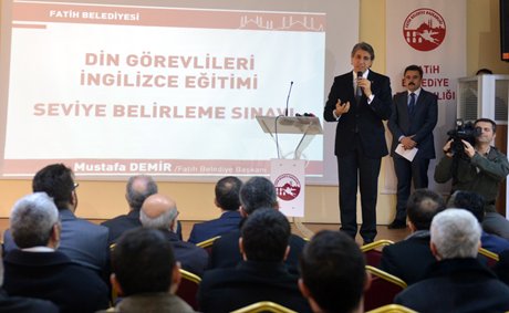 İmamlar İngilizce Öğreniyor.