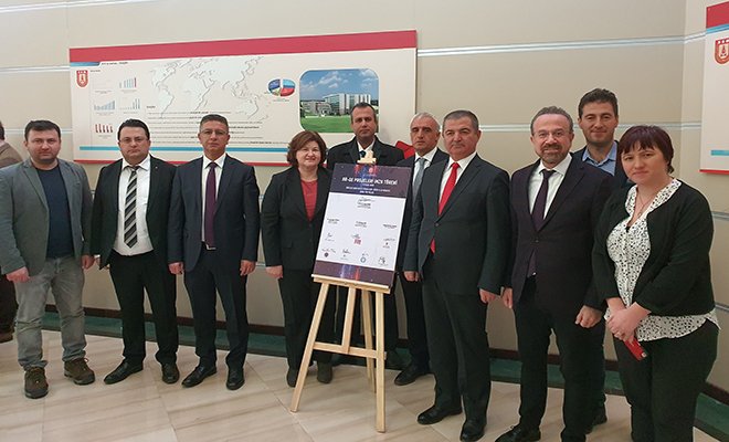 İnsansız hava ve kara araçlarının sürü halinde görev