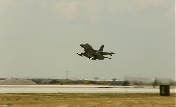 Irak'ın kuzeyinde PKK’lı teröristlere hava harekâtı 