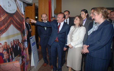 İzmit Belediye Başkanı Dr. Nevzat Doğan