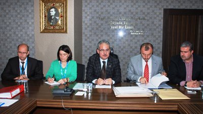 İzmit Belediyesi’nde akaryakıt ihalesi yapıldı. 