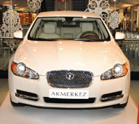 Alışveriş yap Jaguar XF'i kazan