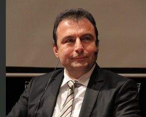 Karaarslan, otomotiv de 2012'yi  değerlendirdi.