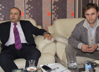 ÖMER AYHAN İHA'YI ZİYARET ETTİ 