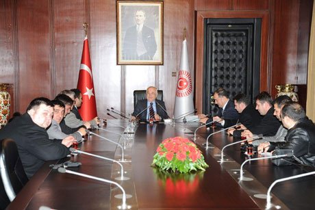 Karataş,Cemil Çiçek'i makamında ziyaret etti.