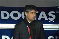Rijkaard, Son Maçlarda Kötü Oynadık!