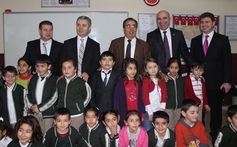 Karnelerini Başkan Yusuf Uzun'dan aldı.
