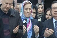 Bakan Kavaf'ın Babası Toprağa Verildi!