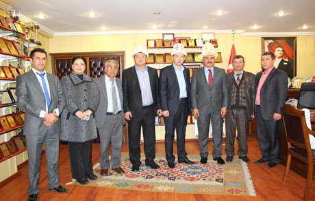 Mırzakhmedov,Tuna’yı ülkesine davet etti.