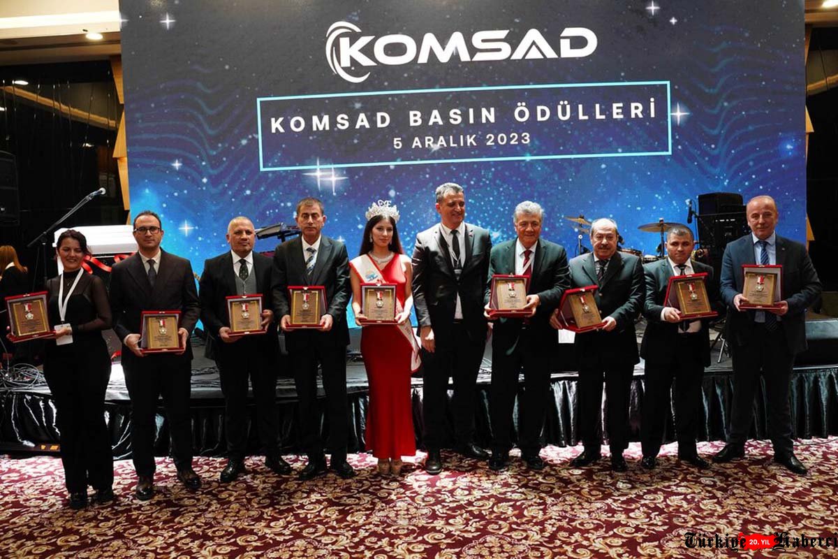 KOMSAD, Başarılı Gazetecilere Ödüllerini Sundu